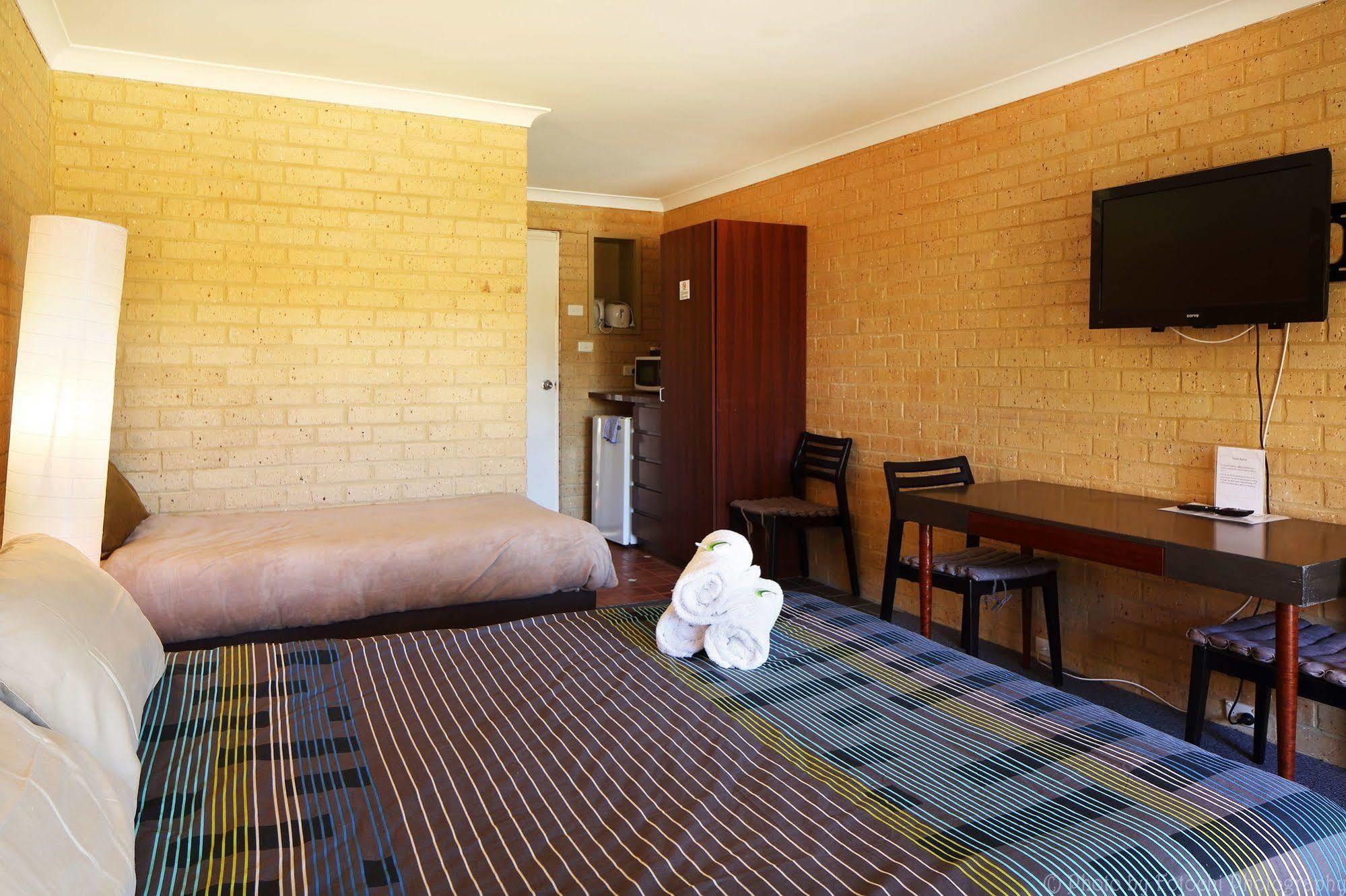 Lancelin Beach Hotel Exterior foto