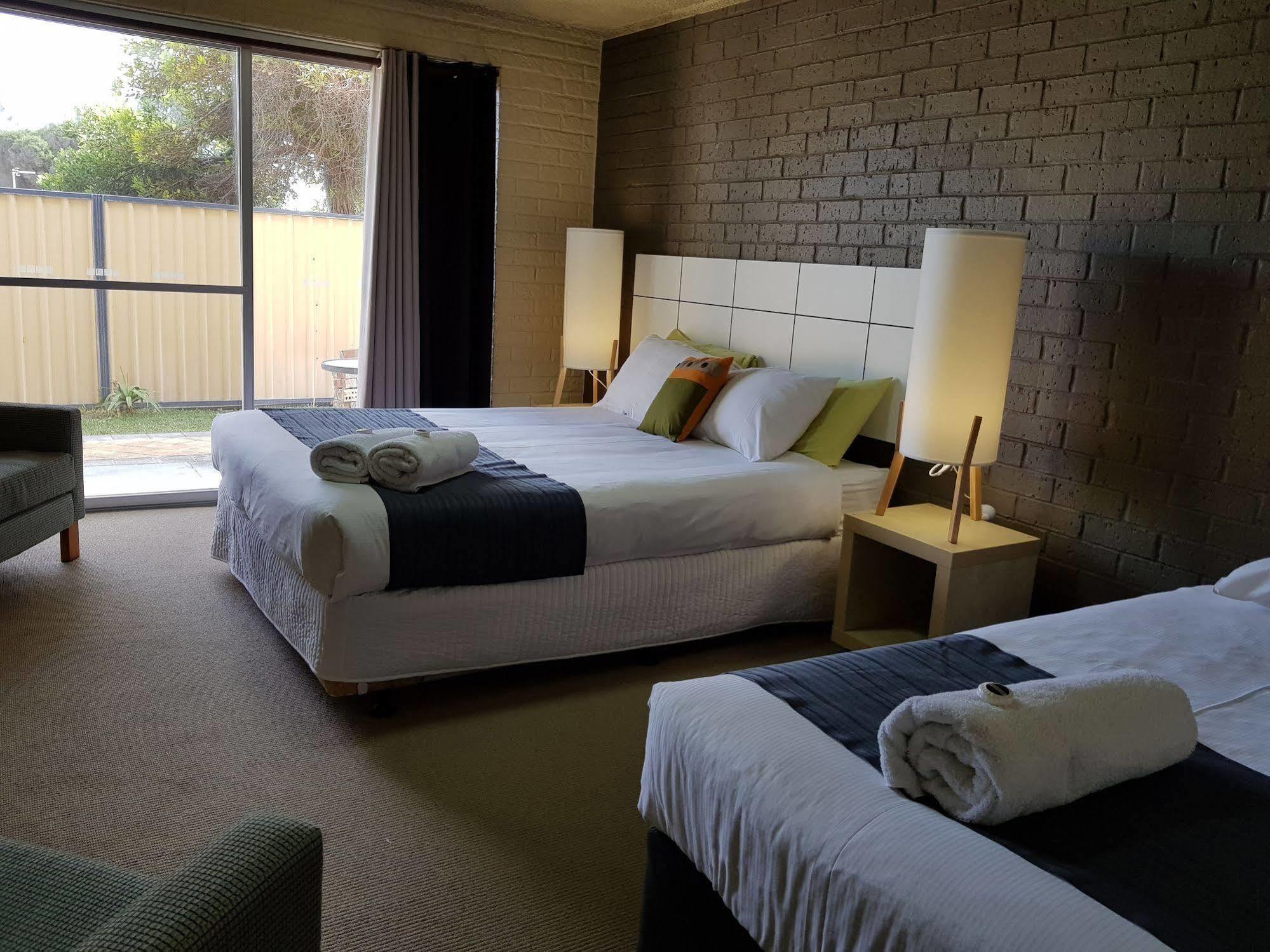Lancelin Beach Hotel Exterior foto