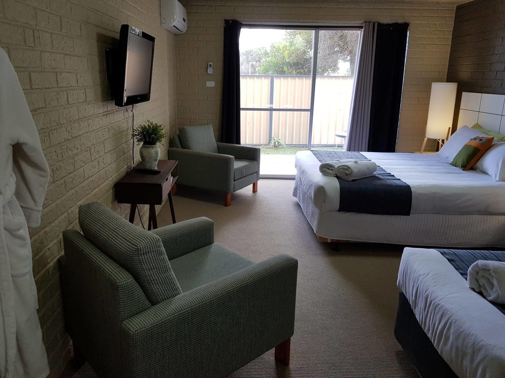 Lancelin Beach Hotel Exterior foto